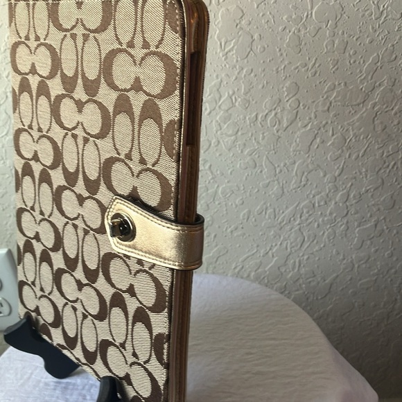 Coach: Brown Signature iPad case/holder with pink inside - Picture 10 of 16